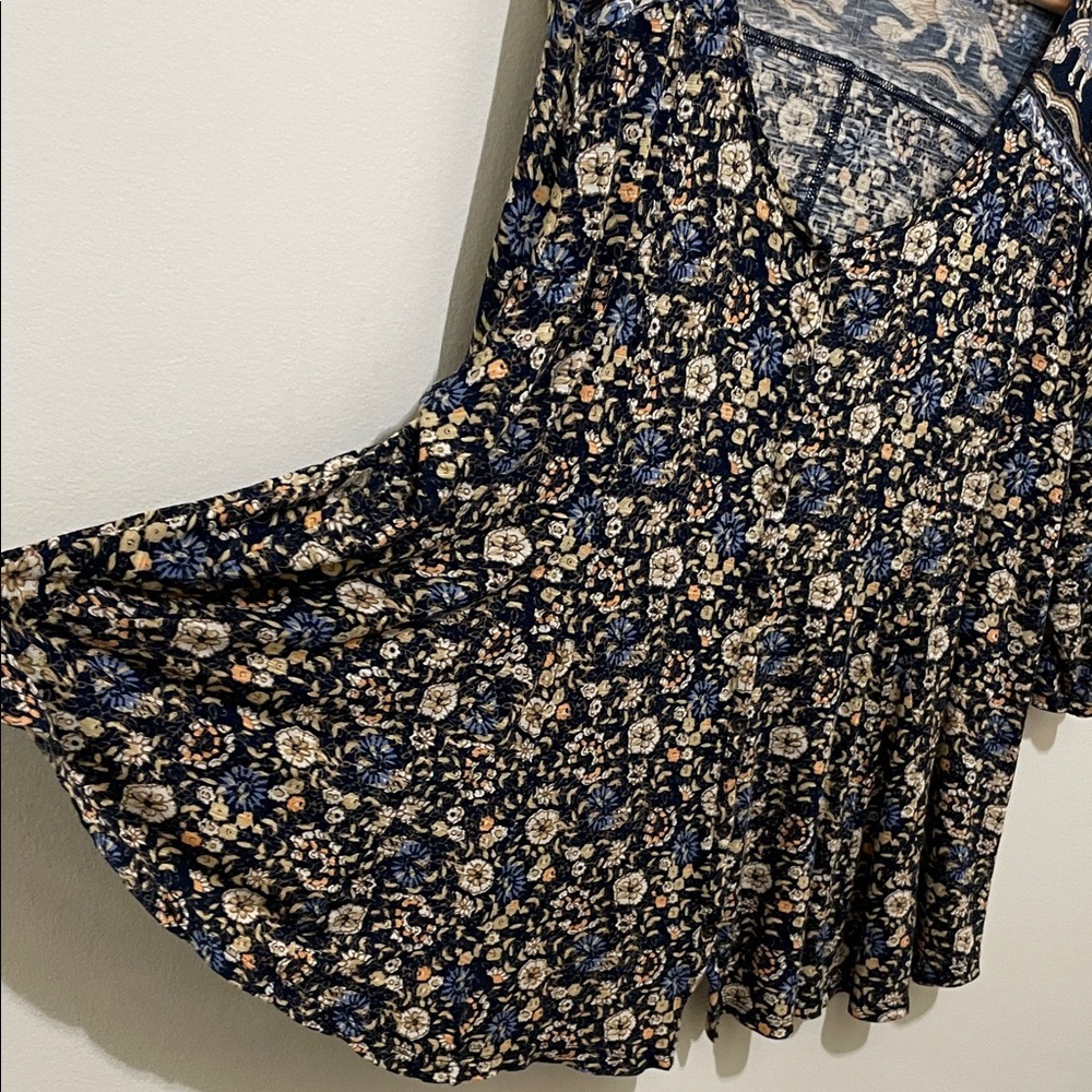 Lucky Brand Blue Floral V-Neck Button-down Top - Soft Knit Tunic, Size 3X - Picture 6 of 11